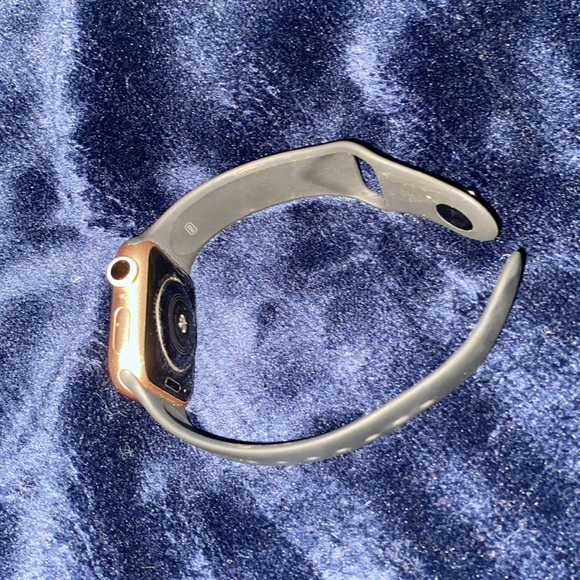 Apple watch series 5.. - Picture 5 of 17